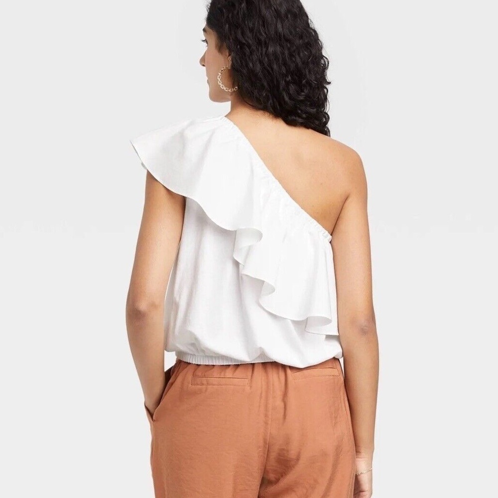 ✨ A New Day One-Shoulder Ruffle Blouse – White (NWT, Size Small) ✨ - Picture 3 of 6